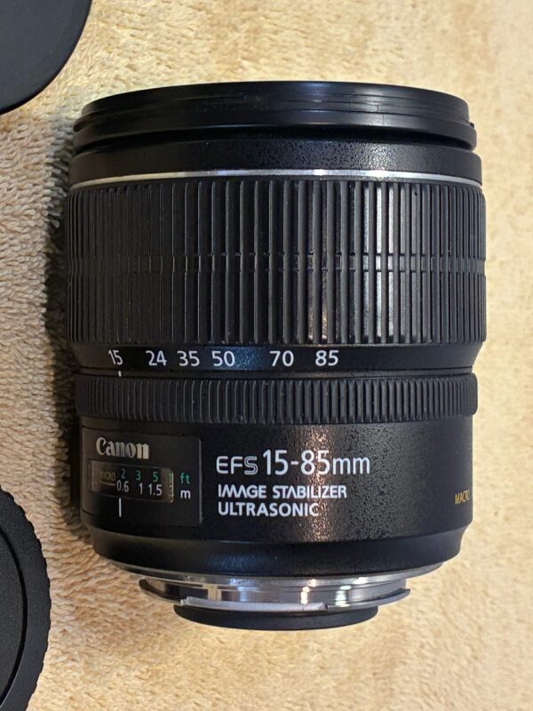 CANON EFS 15-85mm IS MACROF3.5-5.6 USM