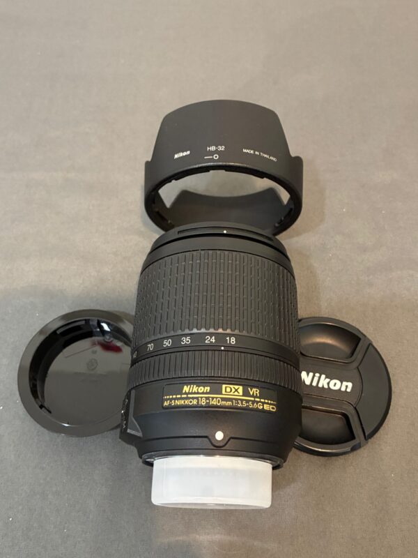Nikon AF-S DX NIKKOR 18-140mm f/3.5-5.6G ED VR
